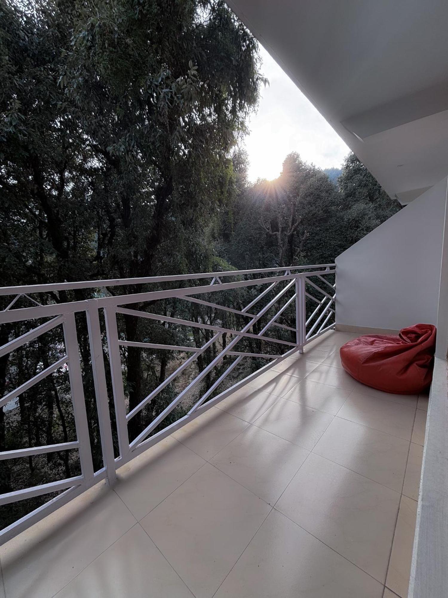 Apartamento The Void - Dharamkot Dharamshala Habitación foto